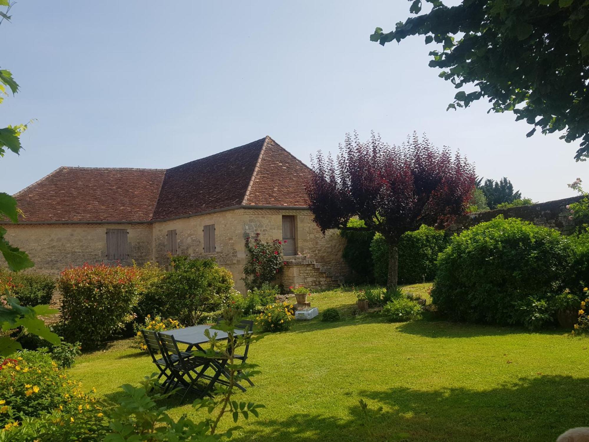 La Maison Haute Nailhac Luaran gambar